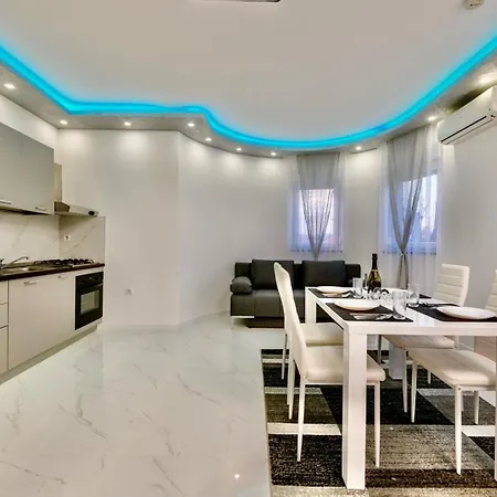 게스트하우스 White Pool Apartmens 풀라