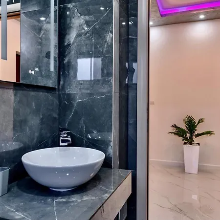 게스트하우스 White Pool Apartmens 풀라