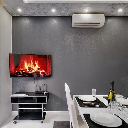 게스트하우스 White Pool Apartmens 3*