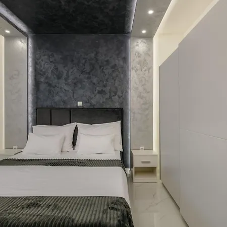 White Pool Apartmens