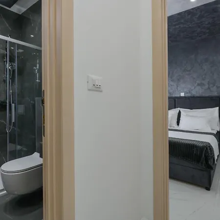 White Pool Apartmens 3*