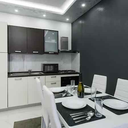 게스트하우스 White Pool Apartmens 3*