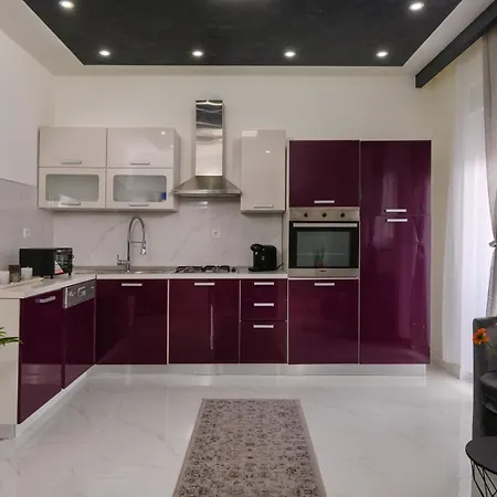 게스트하우스 White Pool Apartmens