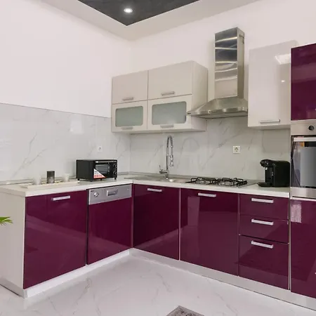 게스트하우스 White Pool Apartmens