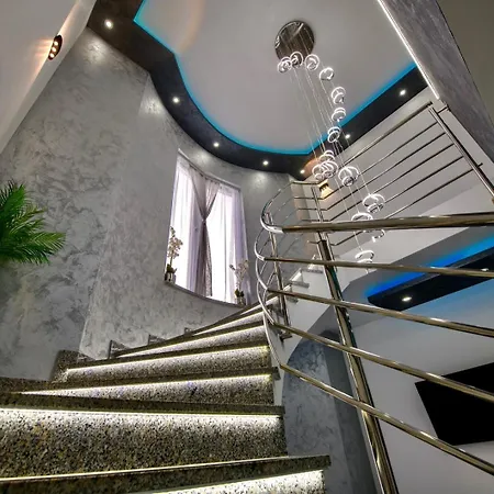 White Pool Apartmens 게스트하우스 3*