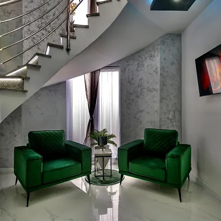 White Pool Apartmens 게스트하우스 3*